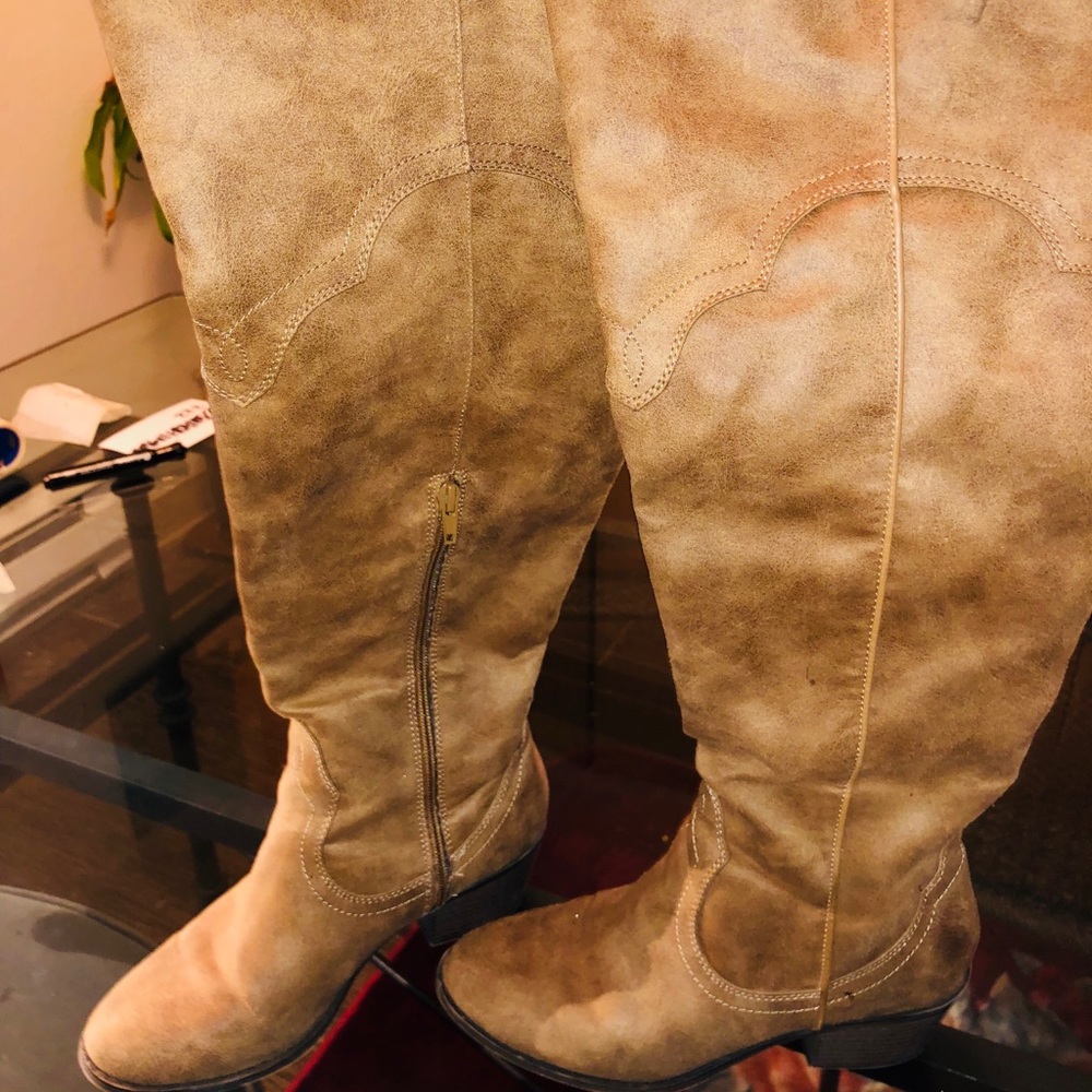 7.5 WC over the knees boots